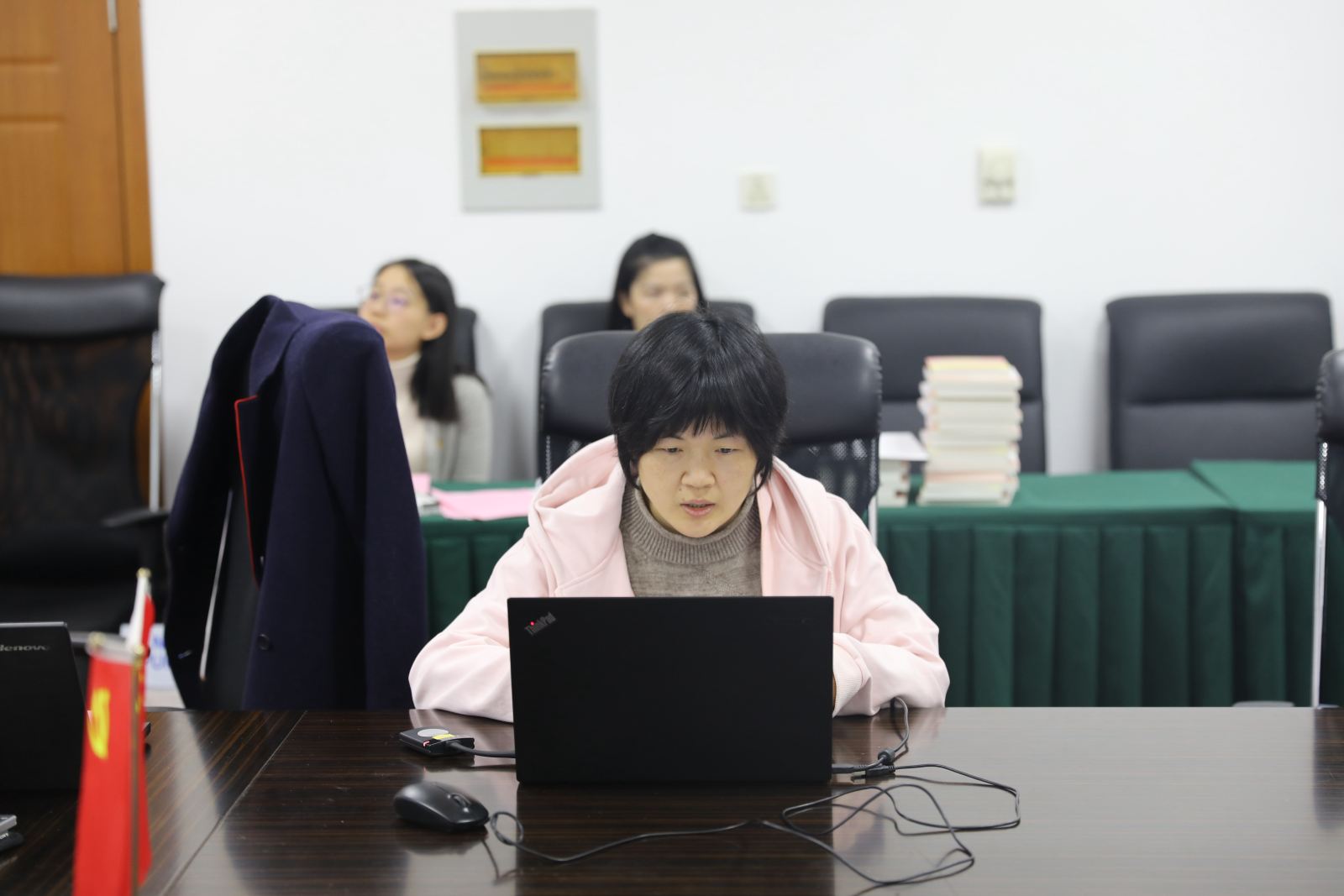 世俱杯sjb官网党委召开支部书记述职交流会