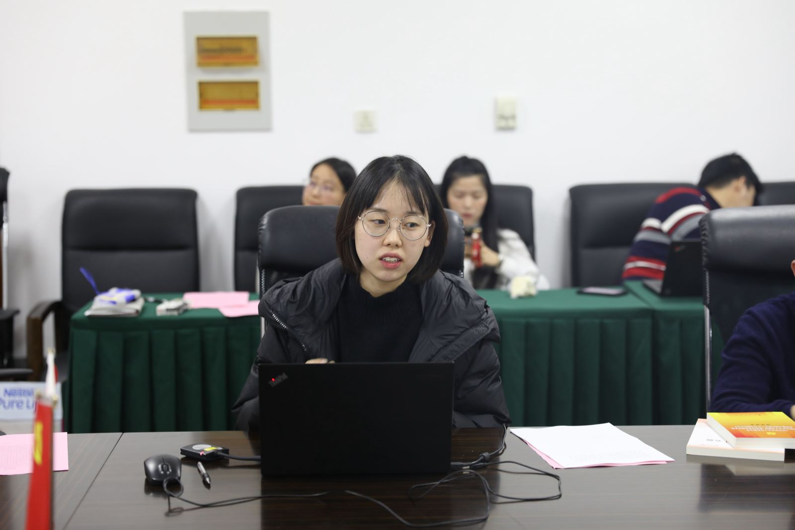 世俱杯sjb官网党委召开支部书记述职交流会