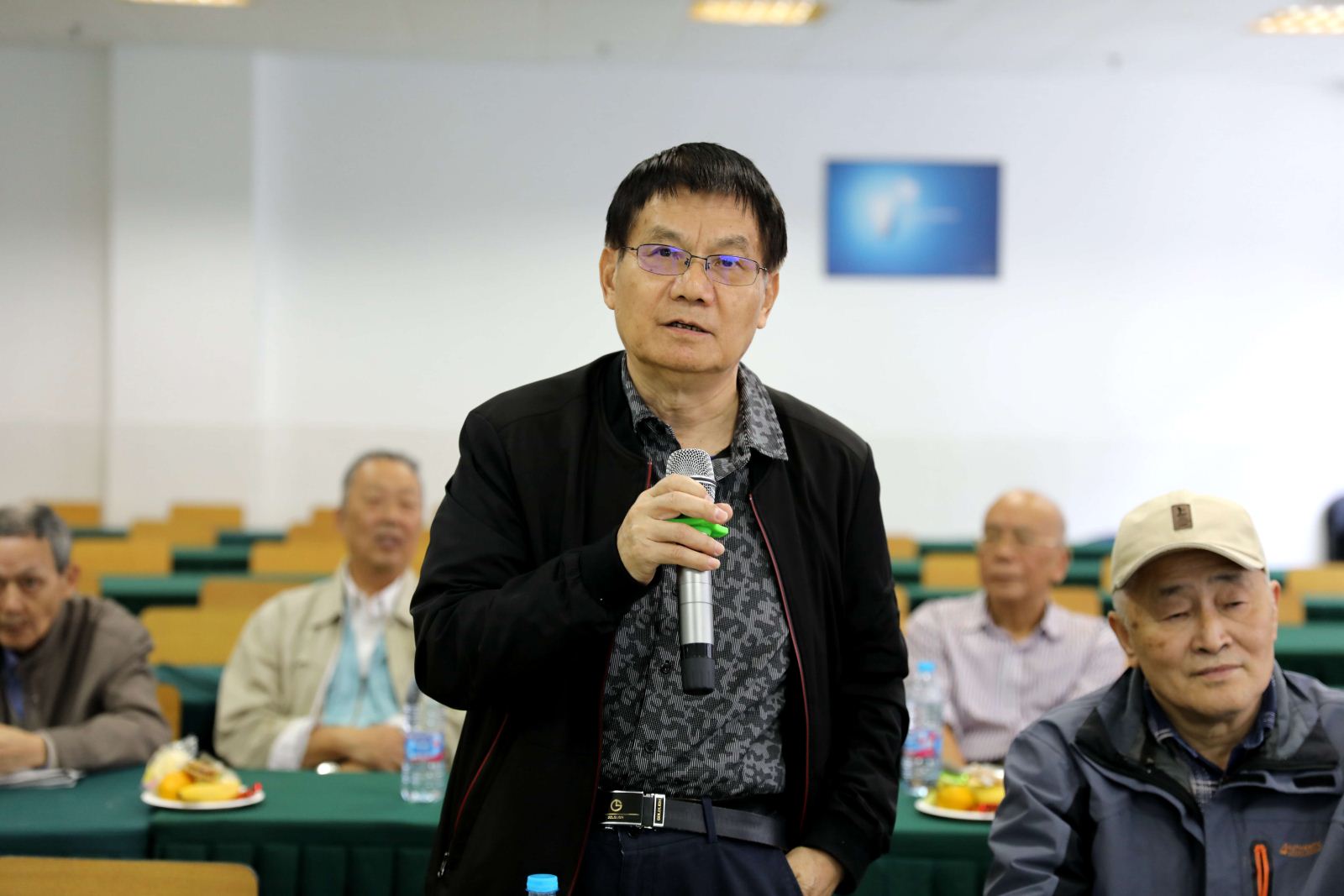 计算机科学与世俱杯sjb官网举行敬老节茶话会