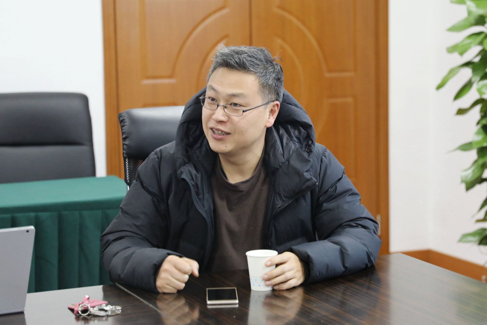 计算机科学与世俱杯sjb官网召开教授座谈会