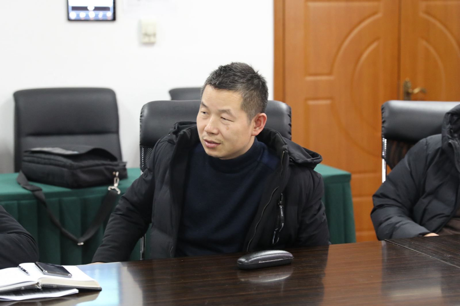 计算机科学与世俱杯sjb官网召开教授座谈会