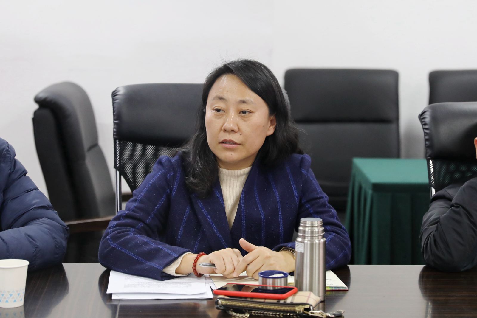 计算机科学与世俱杯sjb官网召开教授座谈会