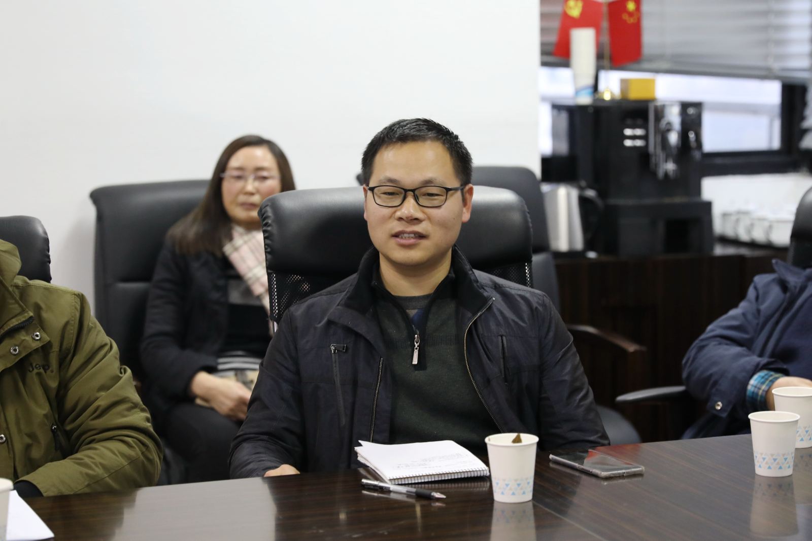 计算机科学与世俱杯sjb官网召开教授座谈会