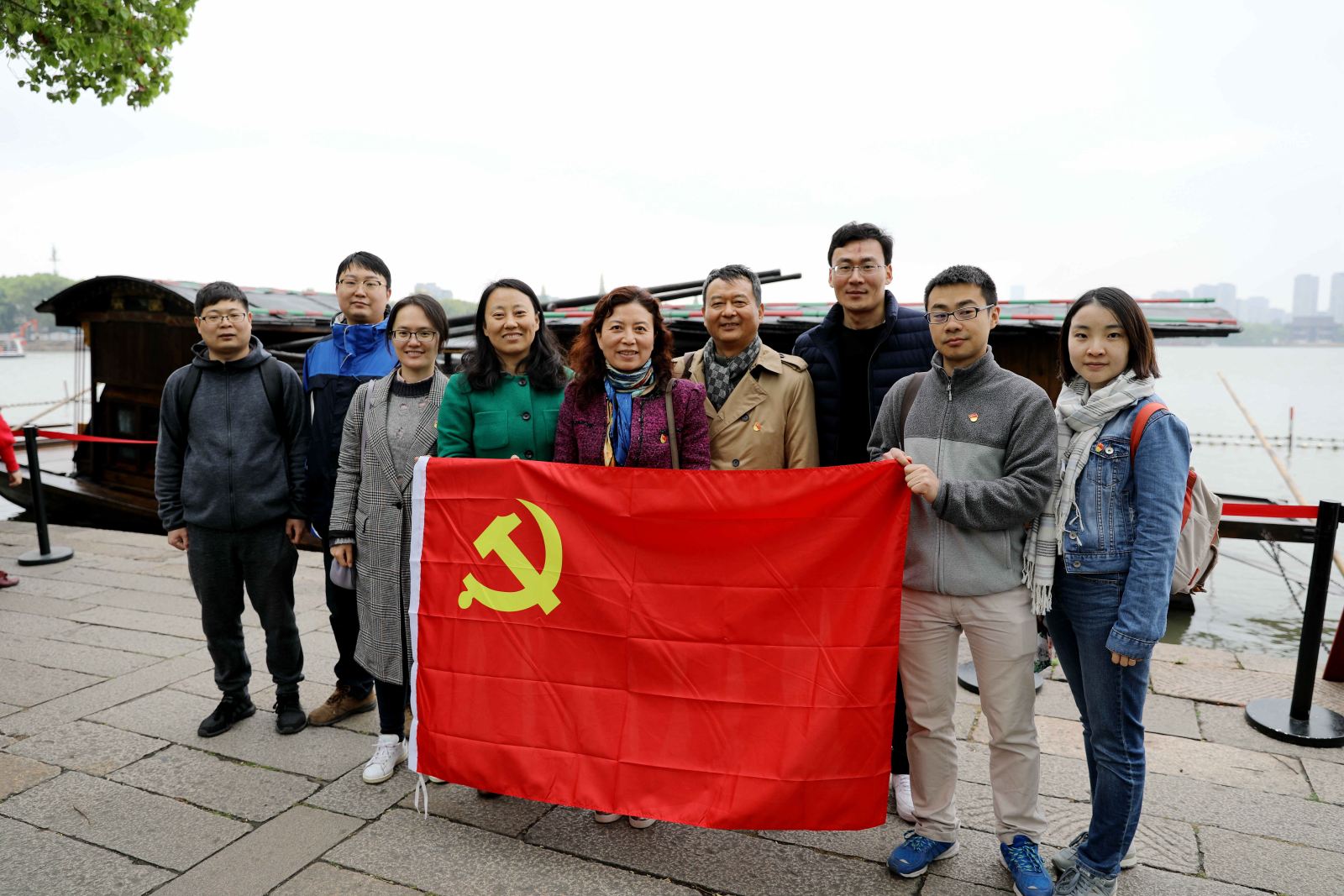 学习“红船精神”  不忘初心 牢记使命 --华东师大计算机科学与世俱杯sjb官网党委与市科委计划处党支部赴嘉兴南湖学习