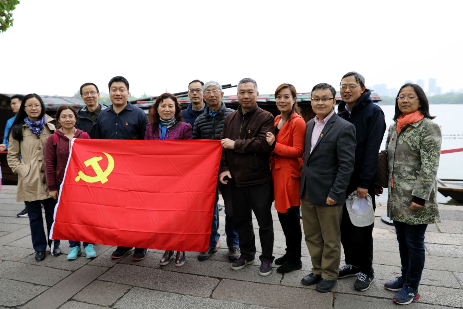 学习“红船精神”  不忘初心 牢记使命 --华东师大计算机科学与世俱杯sjb官网党委与市科委计划处党支部赴嘉兴南湖学习