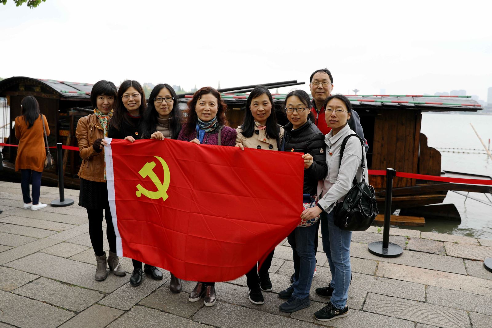 学习“红船精神”  不忘初心 牢记使命 --华东师大计算机科学与世俱杯sjb官网党委与市科委计划处党支部赴嘉兴南湖学习