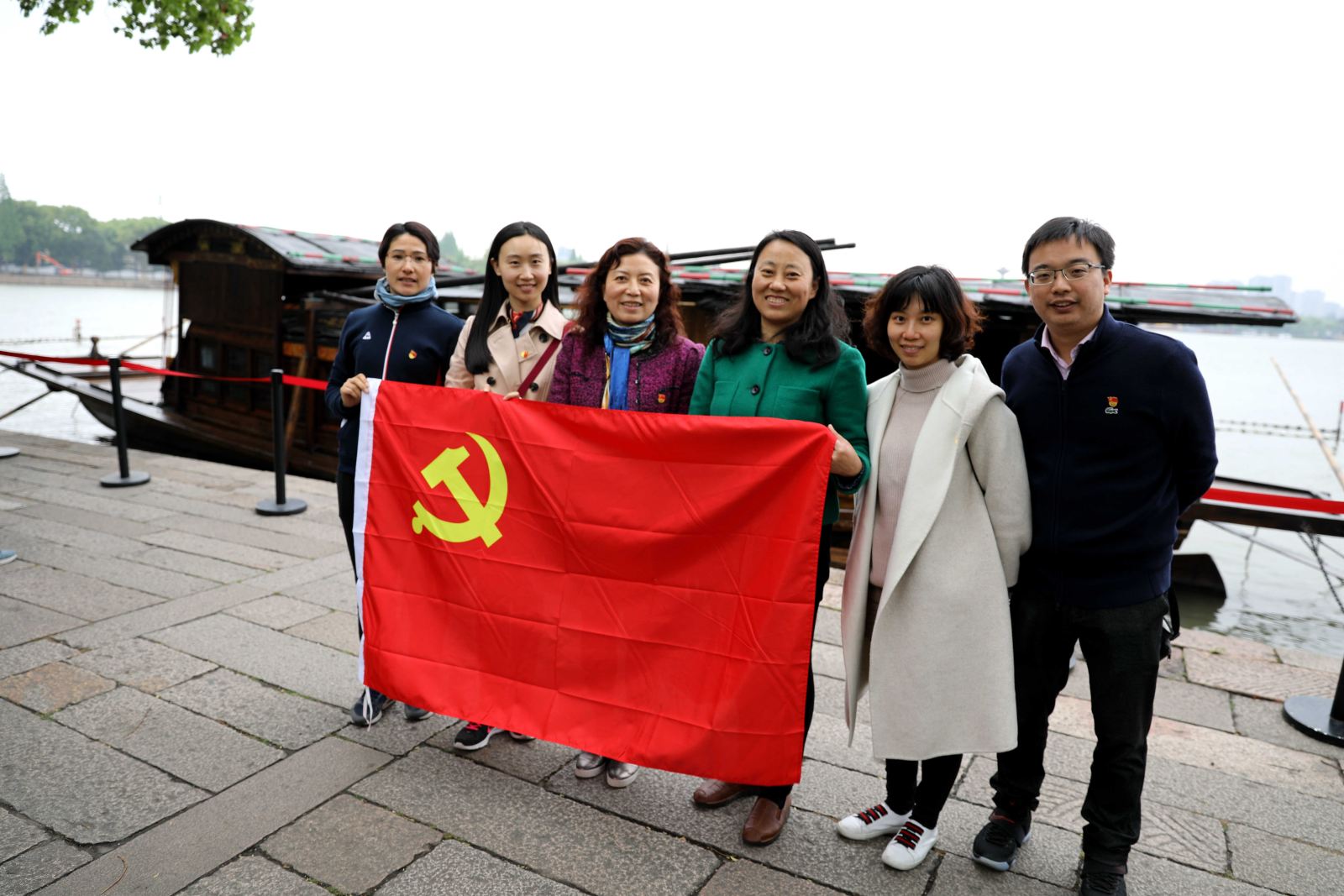 学习“红船精神”  不忘初心 牢记使命 --华东师大计算机科学与世俱杯sjb官网党委与市科委计划处党支部赴嘉兴南湖学习