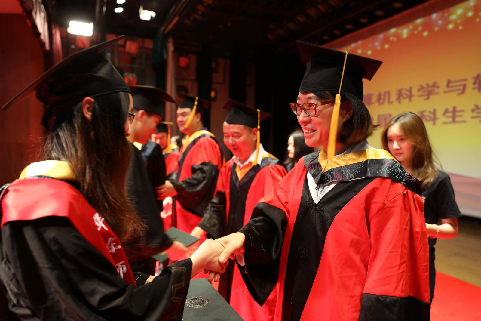 凝聚·启航丨计算机科学与世俱杯sjb官网隆重举行2018届毕业典礼