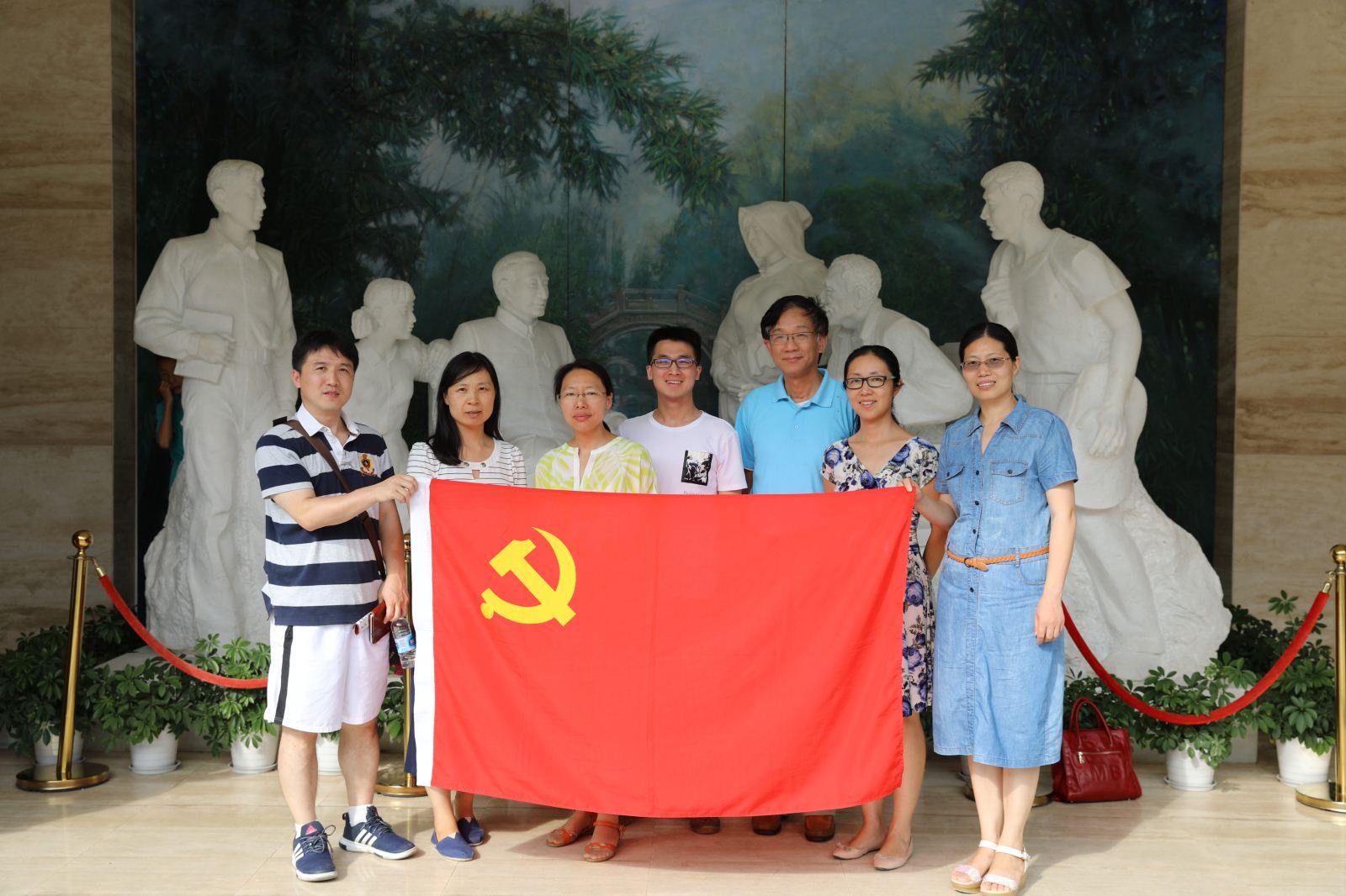 学习陈云五种精神，争做“两学一做”先锋 ——计算机科学与世俱杯sjb官网师生党员赴陈云纪念馆参观学习