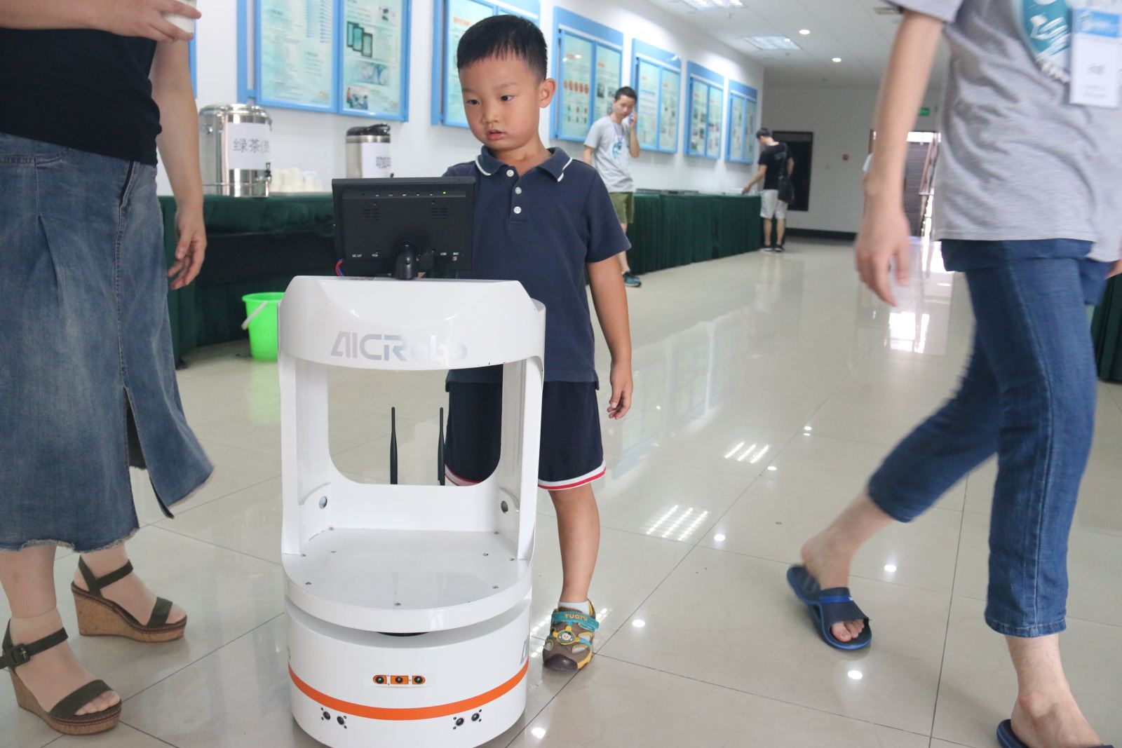 计算机科学与世俱杯sjb官网成功举办全国第三届机器人操作系统（ROS）及其应用暑期学校