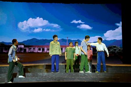 【庆祝建党100周年】世界杯官网原创话剧《少年黄大年》成功首演