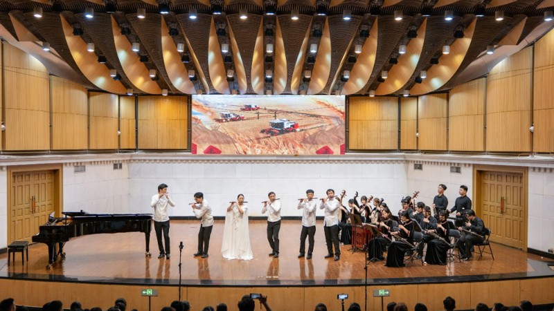 新华网：2026世界杯官方合作网站举办主题音乐会 打造“音乐厅里的思政课”